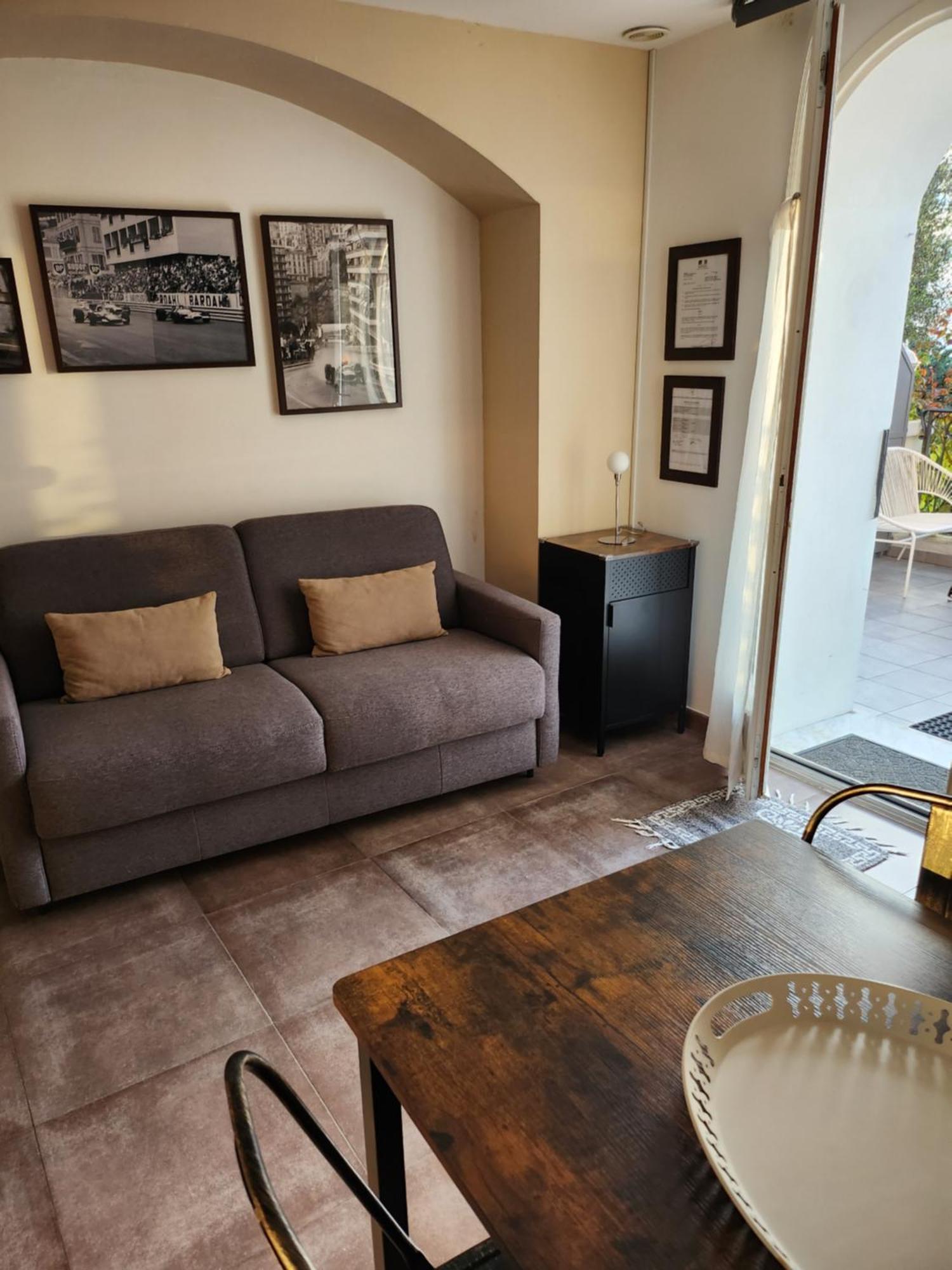 Le Mas D'Angeline, Vue Mer, Jardin Commun, Parking, Voiture Requise, 10 Min En Voiture De Monaco, Route Etroite, Pente Raide, Croisement Limite, Sea View, Shared Garden, Parking, Car Required, 10 Min Drive From Monaco, Narrow Steep Road, Limited Pass Beausoleil Eksteriør bilde