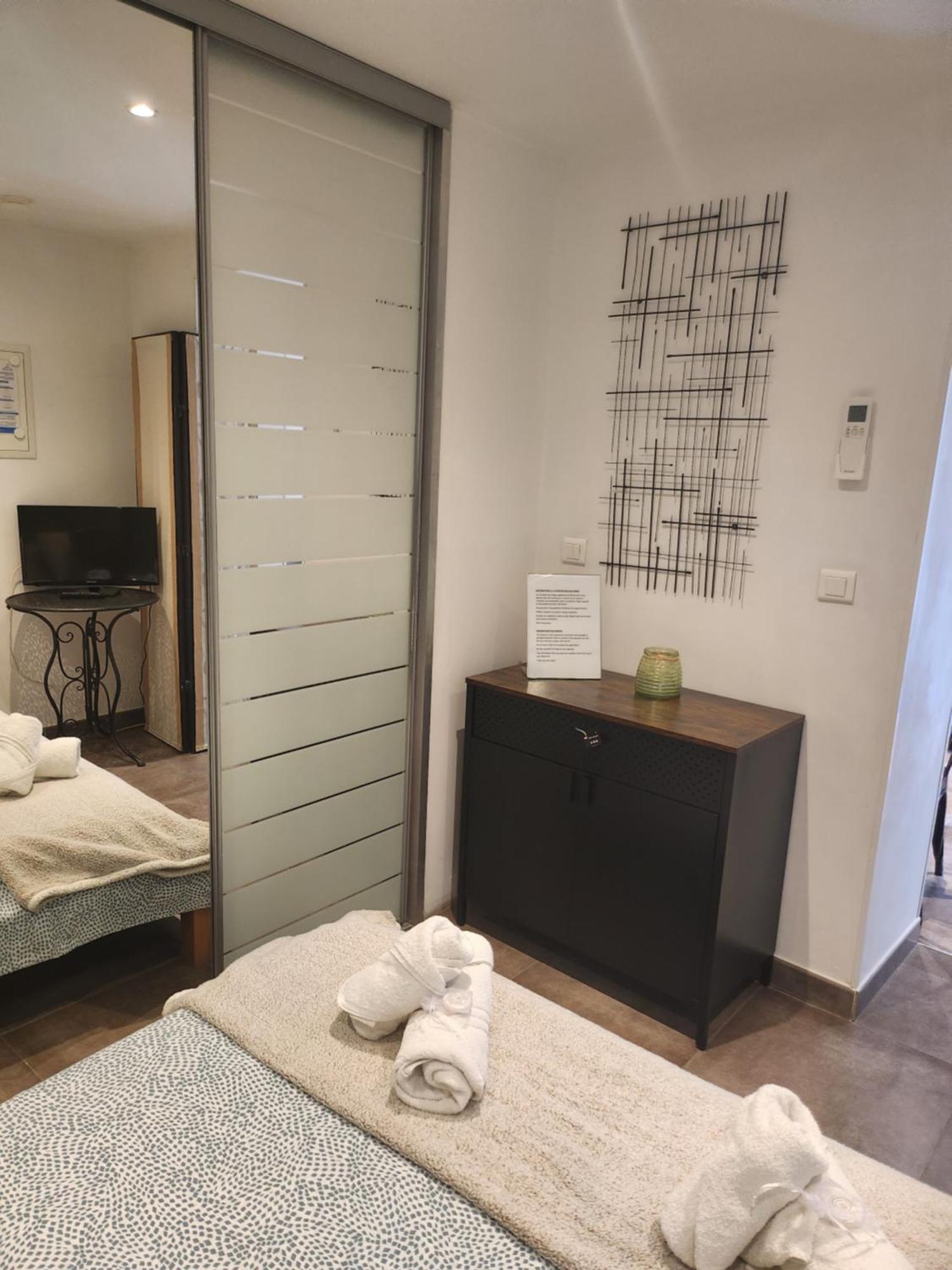 Le Mas D'Angeline, Vue Mer, Jardin Commun, Parking, Voiture Requise, 10 Min En Voiture De Monaco, Route Etroite, Pente Raide, Croisement Limite, Sea View, Shared Garden, Parking, Car Required, 10 Min Drive From Monaco, Narrow Steep Road, Limited Pass Beausoleil Eksteriør bilde