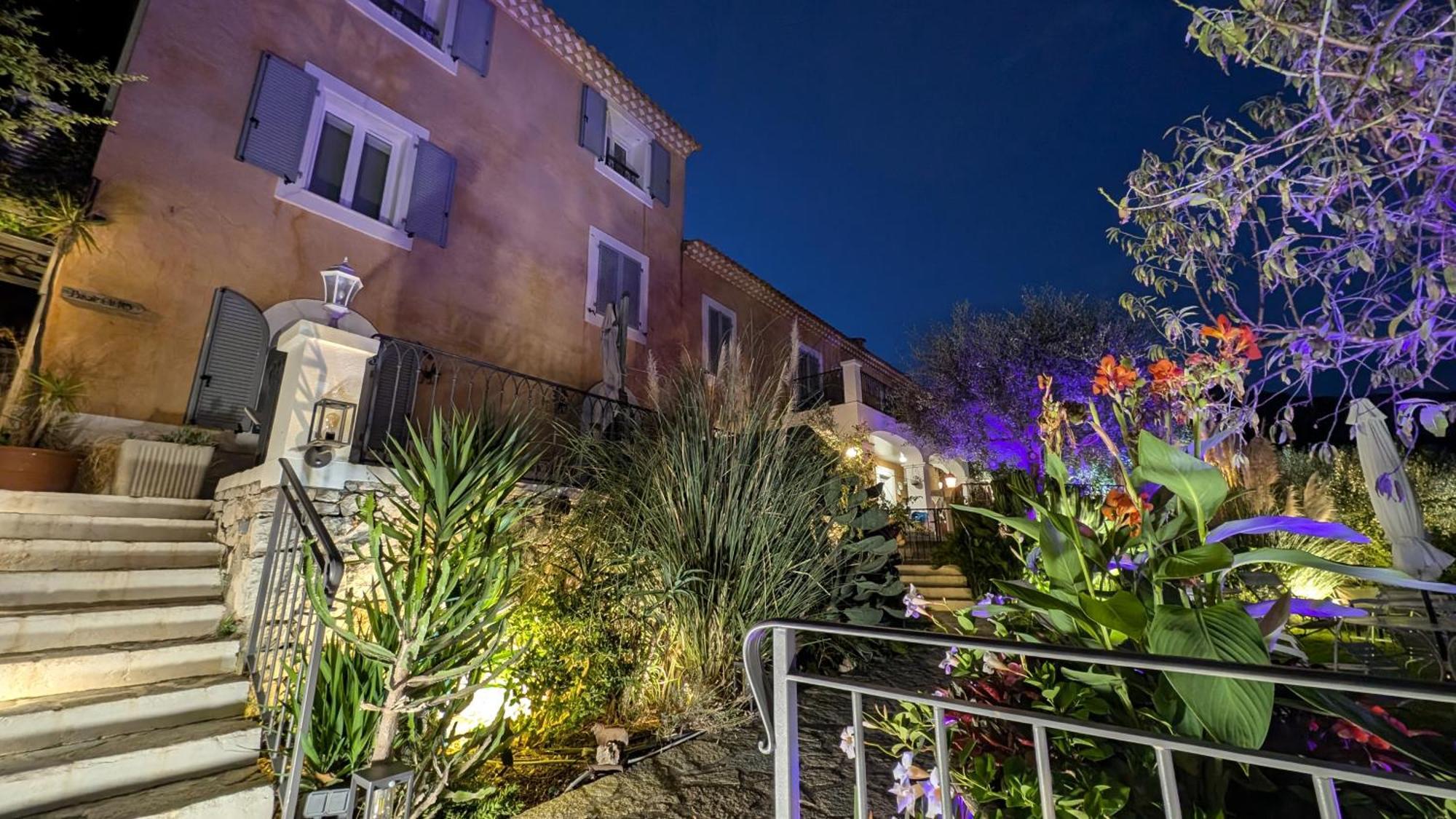 Le Mas D'Angeline, Vue Mer, Jardin Commun, Parking, Voiture Requise, 10 Min En Voiture De Monaco, Route Etroite, Pente Raide, Croisement Limite, Sea View, Shared Garden, Parking, Car Required, 10 Min Drive From Monaco, Narrow Steep Road, Limited Pass Beausoleil Eksteriør bilde