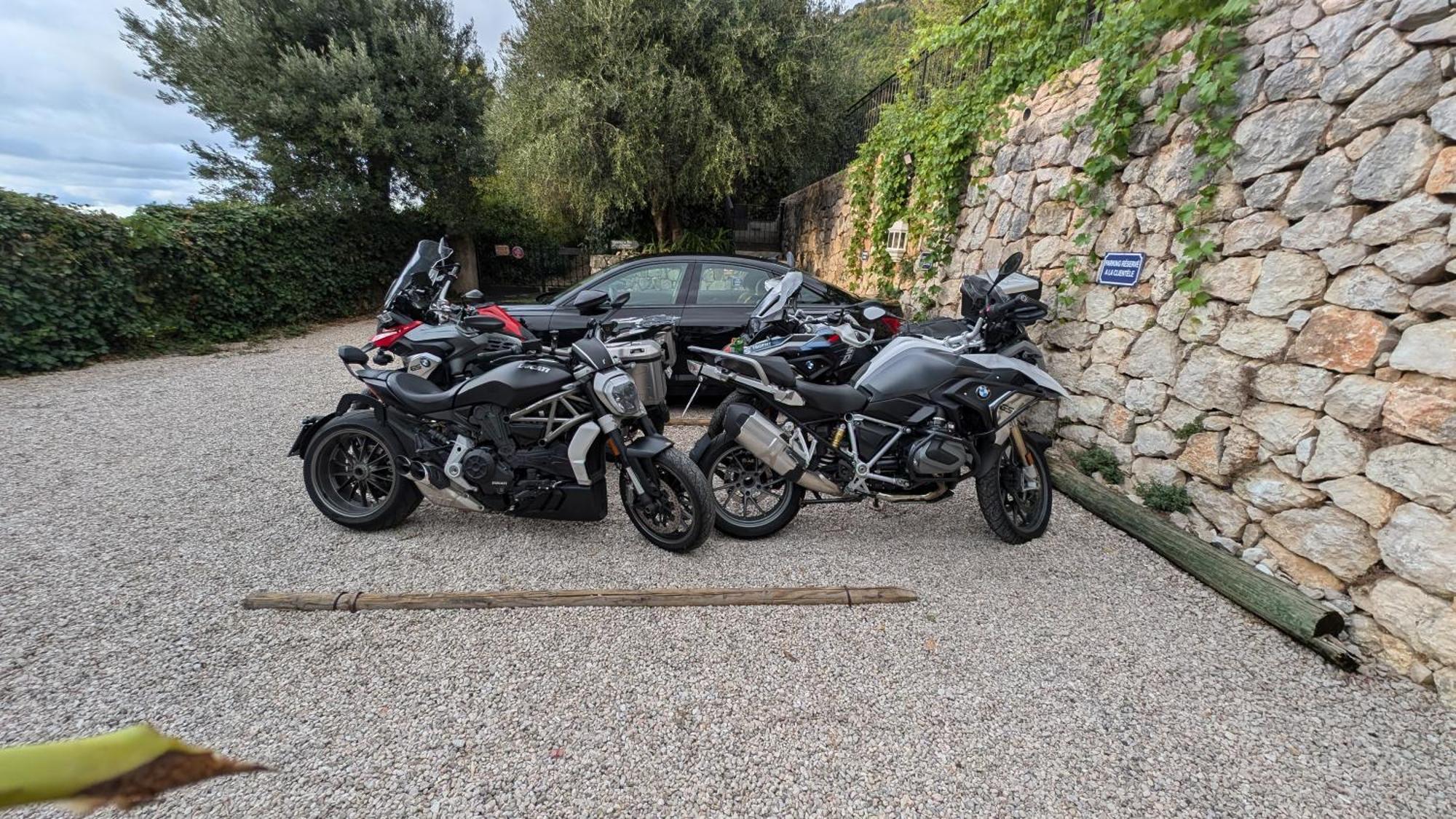 Le Mas D'Angeline, Vue Mer, Jardin Commun, Parking, Voiture Requise, 10 Min En Voiture De Monaco, Route Etroite, Pente Raide, Croisement Limite, Sea View, Shared Garden, Parking, Car Required, 10 Min Drive From Monaco, Narrow Steep Road, Limited Pass Beausoleil Eksteriør bilde