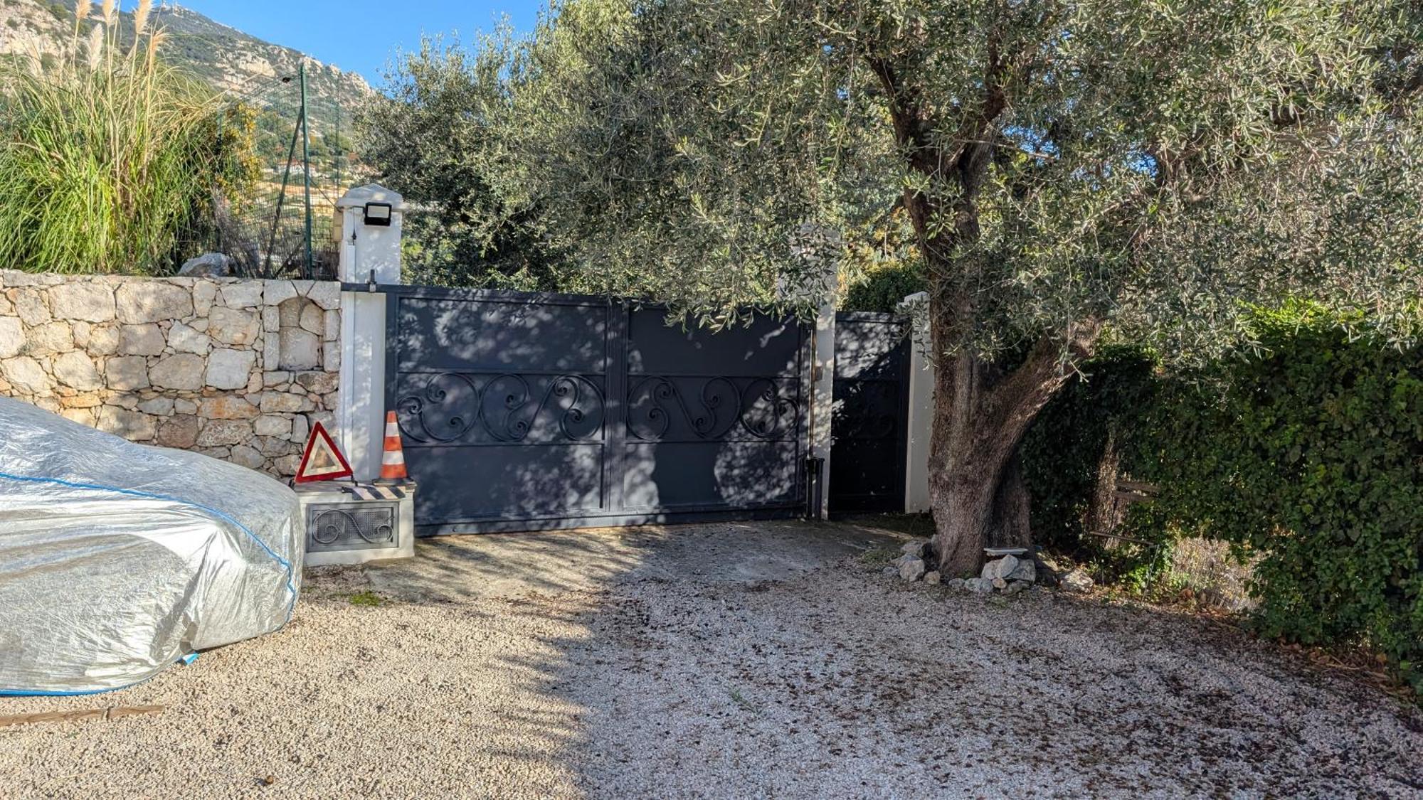 Le Mas D'Angeline, Vue Mer, Jardin Commun, Parking, Voiture Requise, 10 Min En Voiture De Monaco, Route Etroite, Pente Raide, Croisement Limite, Sea View, Shared Garden, Parking, Car Required, 10 Min Drive From Monaco, Narrow Steep Road, Limited Pass Beausoleil Eksteriør bilde