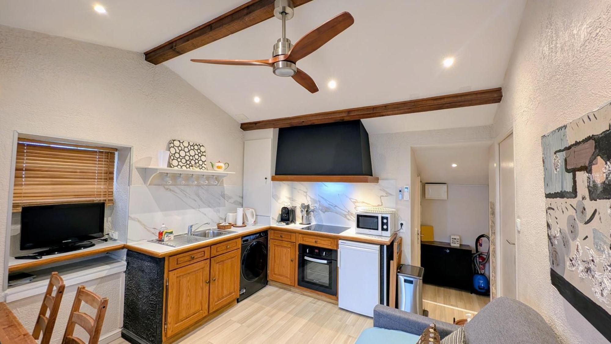 Le Mas D'Angeline, Vue Mer, Jardin Commun, Parking, Voiture Requise, 10 Min En Voiture De Monaco, Route Etroite, Pente Raide, Croisement Limite, Sea View, Shared Garden, Parking, Car Required, 10 Min Drive From Monaco, Narrow Steep Road, Limited Pass Beausoleil Eksteriør bilde