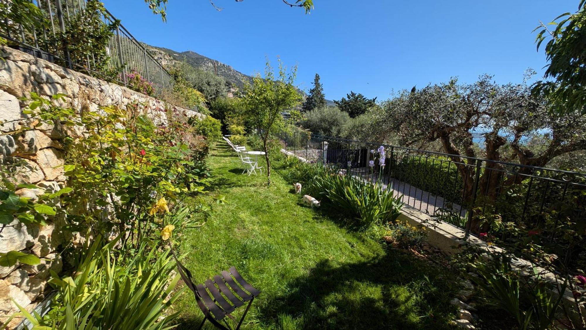 Le Mas D'Angeline, Vue Mer, Jardin Commun, Parking, Voiture Requise, 10 Min En Voiture De Monaco, Route Etroite, Pente Raide, Croisement Limite, Sea View, Shared Garden, Parking, Car Required, 10 Min Drive From Monaco, Narrow Steep Road, Limited Pass Beausoleil Eksteriør bilde