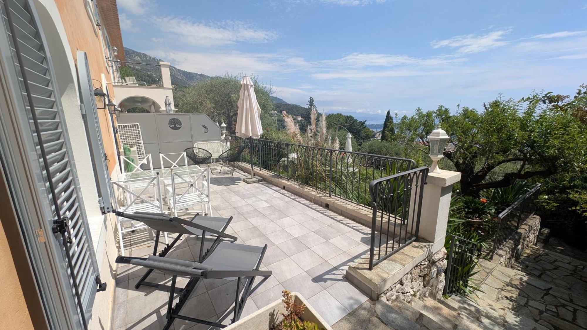 Le Mas D'Angeline, Vue Mer, Jardin Commun, Parking, Voiture Requise, 10 Min En Voiture De Monaco, Route Etroite, Pente Raide, Croisement Limite, Sea View, Shared Garden, Parking, Car Required, 10 Min Drive From Monaco, Narrow Steep Road, Limited Pass Beausoleil Eksteriør bilde